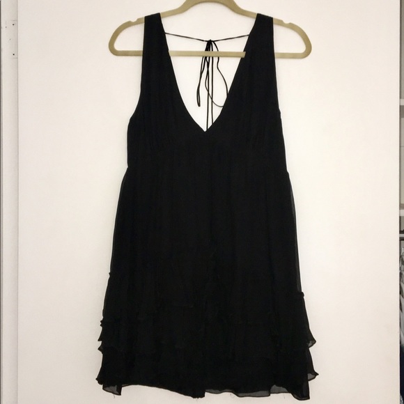 Elizabeth and James Dress - Picture 3 of 8